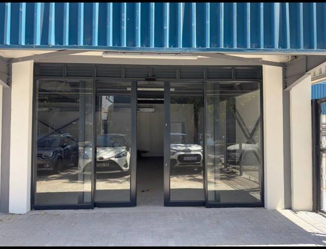 INDUSTRIAL PROPERTY TO RENT IN CLAREMONT